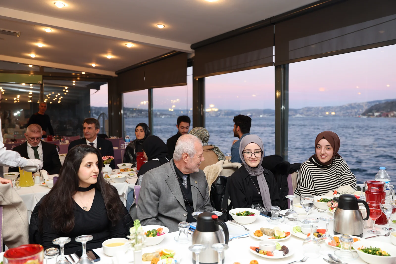 İÜC Geliştirme Vakfı Olarak Öğrencilerimizle İftar Yemeğinde Buluştuk