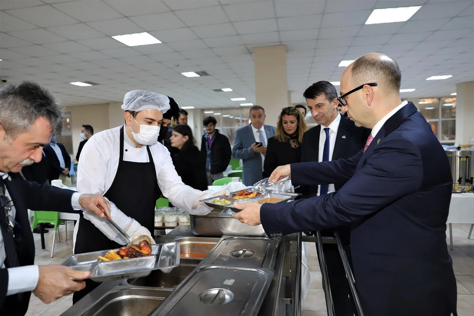 Vakfımız Tarafından İstanbul Üniversitesi-Cerrahpaşa Yemekhanelerinde İftar Programı Düzenlendi
