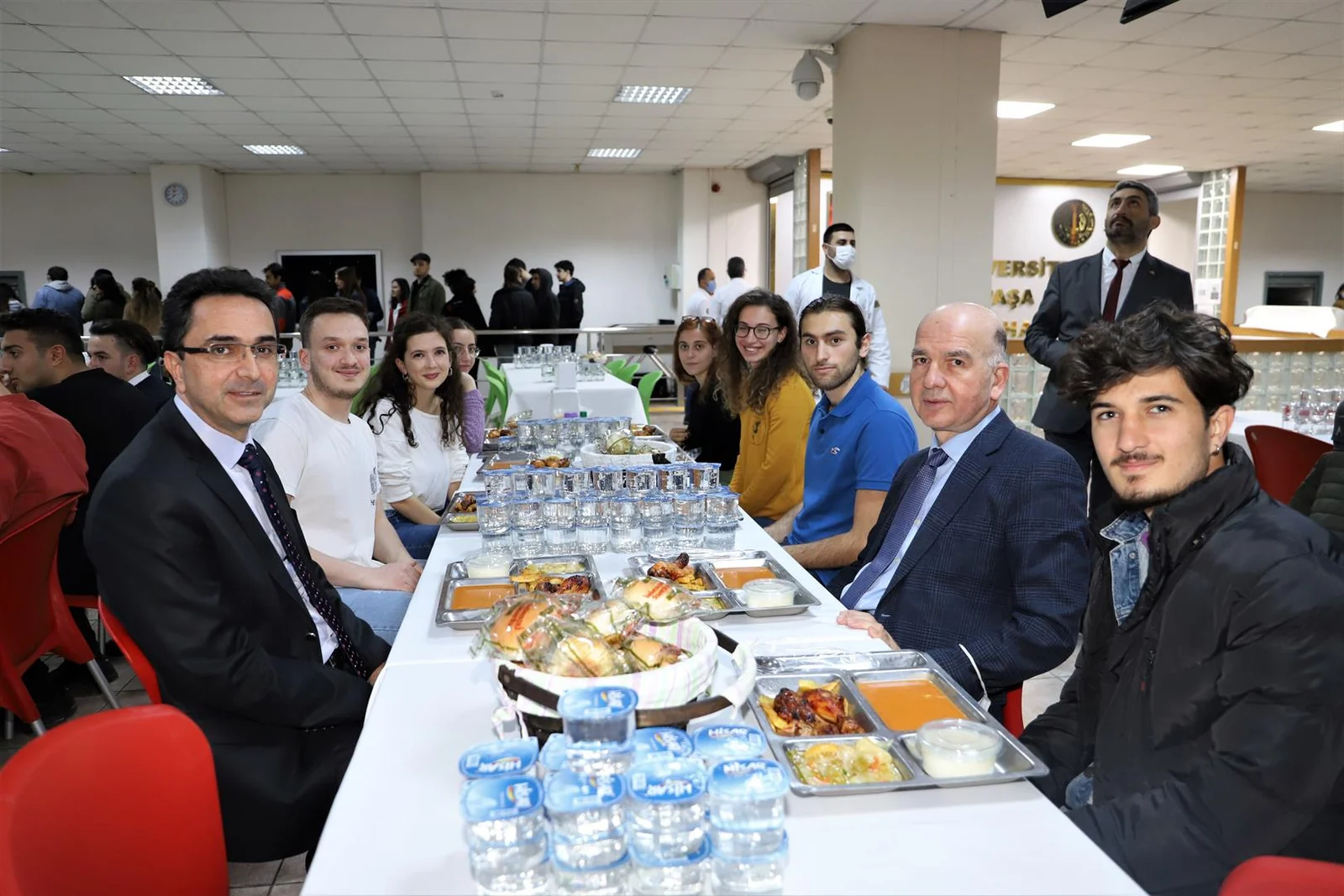 Vakfımız Tarafından İstanbul Üniversitesi-Cerrahpaşa Yemekhanelerinde İftar Programı Düzenlendi