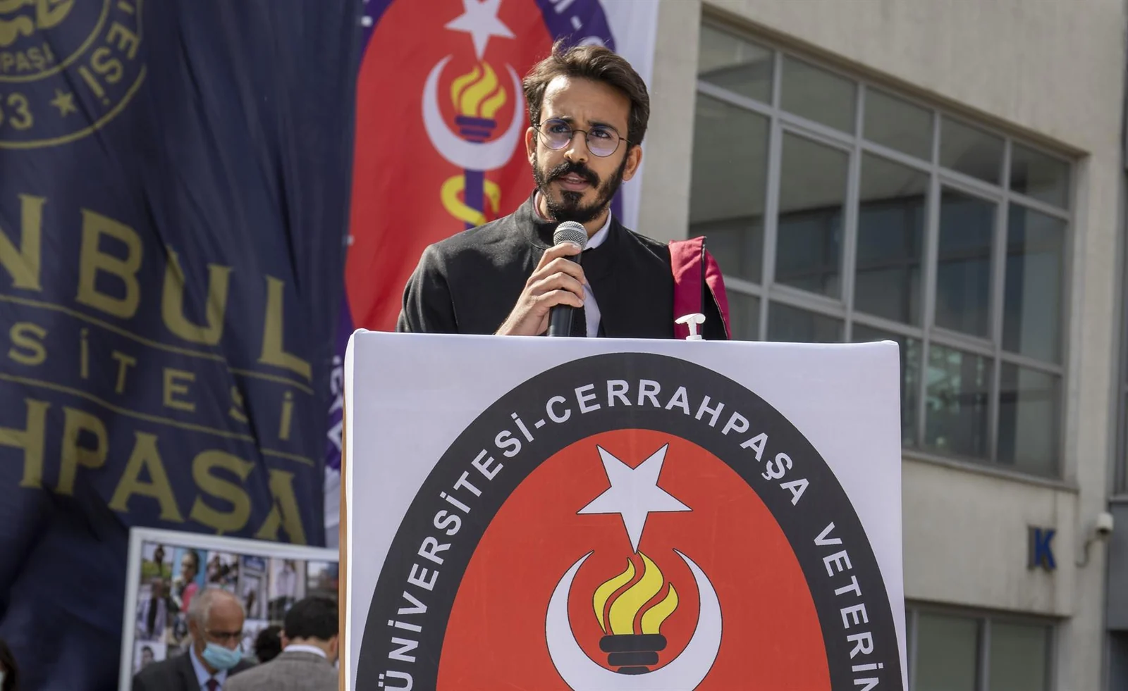 Veteriner Fakültesi 2020-2021 Öğretim Yılı Mezuniyet Töreni Coşku İçerisinde Gerçekleştirildi